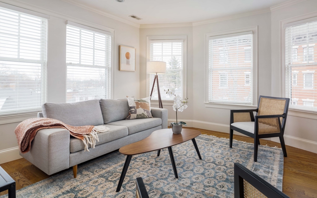 17 Summit Avenue, Unit 2 Brookline, MA 02446 - Photo 6 of 29