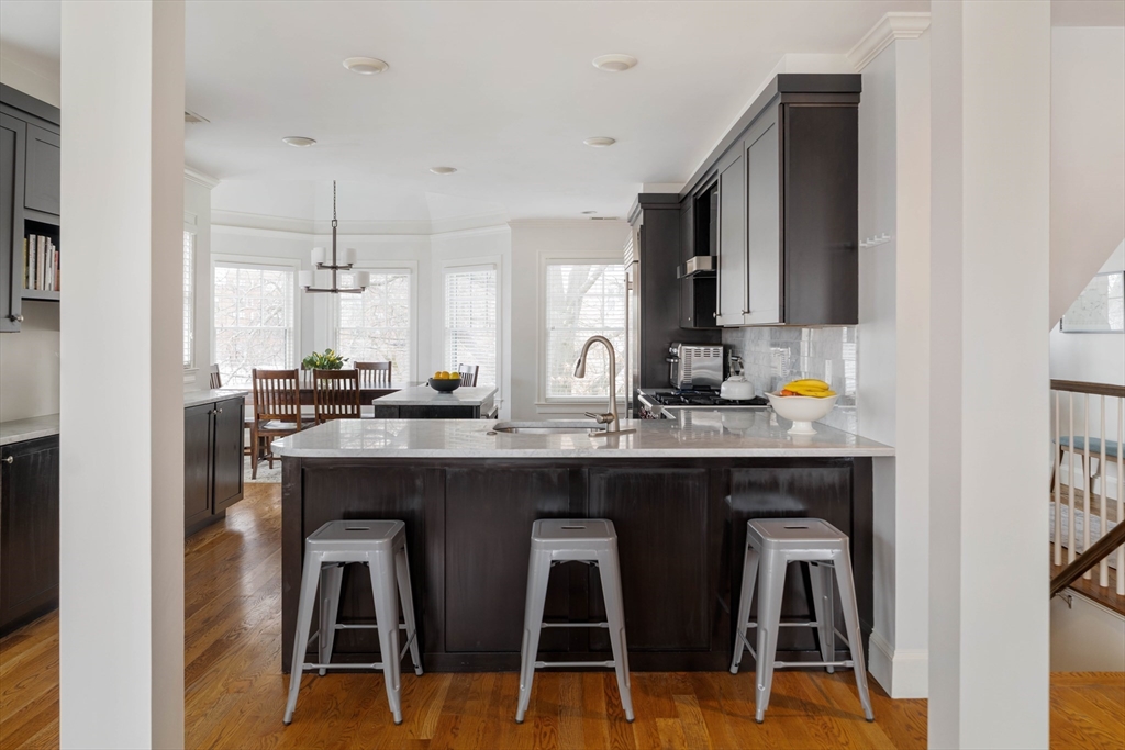 17 Summit Avenue, Unit 2 Brookline, MA 02446 - Photo 8 of 29