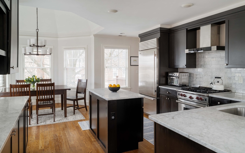 17 Summit Avenue, Unit 2 Brookline, MA 02446 - Photo 10 of 29