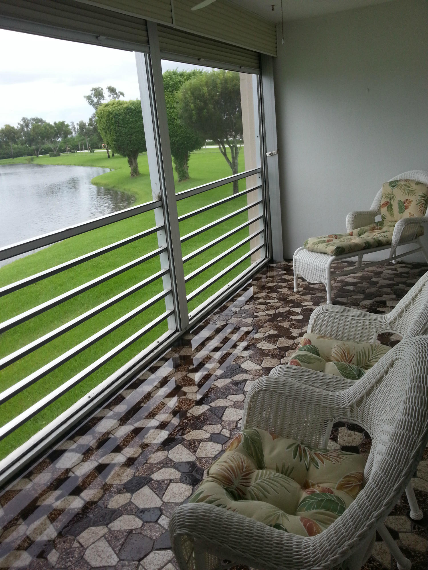 2002 Guildford East, Unit 2002 Boca Raton, FL 33434 - Photo 8 of 12 Screened Balcony
