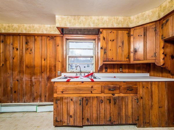 121 Samuel Street Springfield, MA 01109 - Photo 8 of 16
