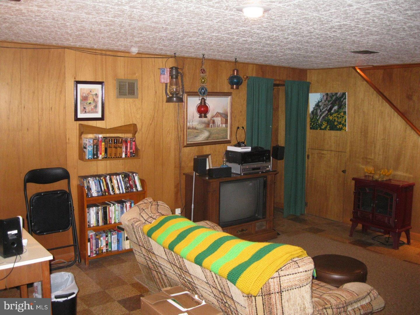 272 Valley View Road Springfield, PA 19064 - Photo 17 of 24 Family Room
