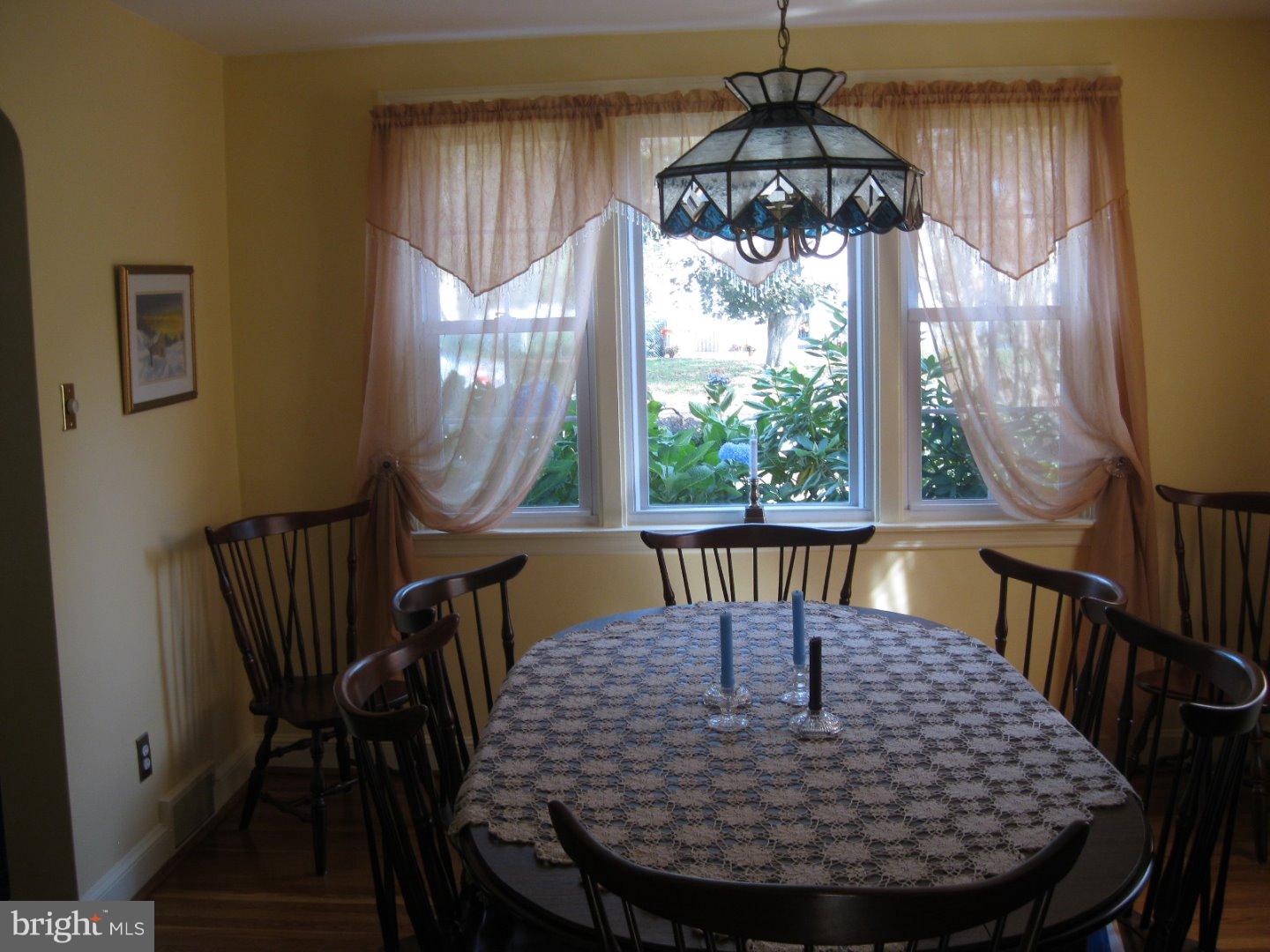 272 Valley View Road Springfield, PA 19064 - Photo 3 of 24 Dining Room