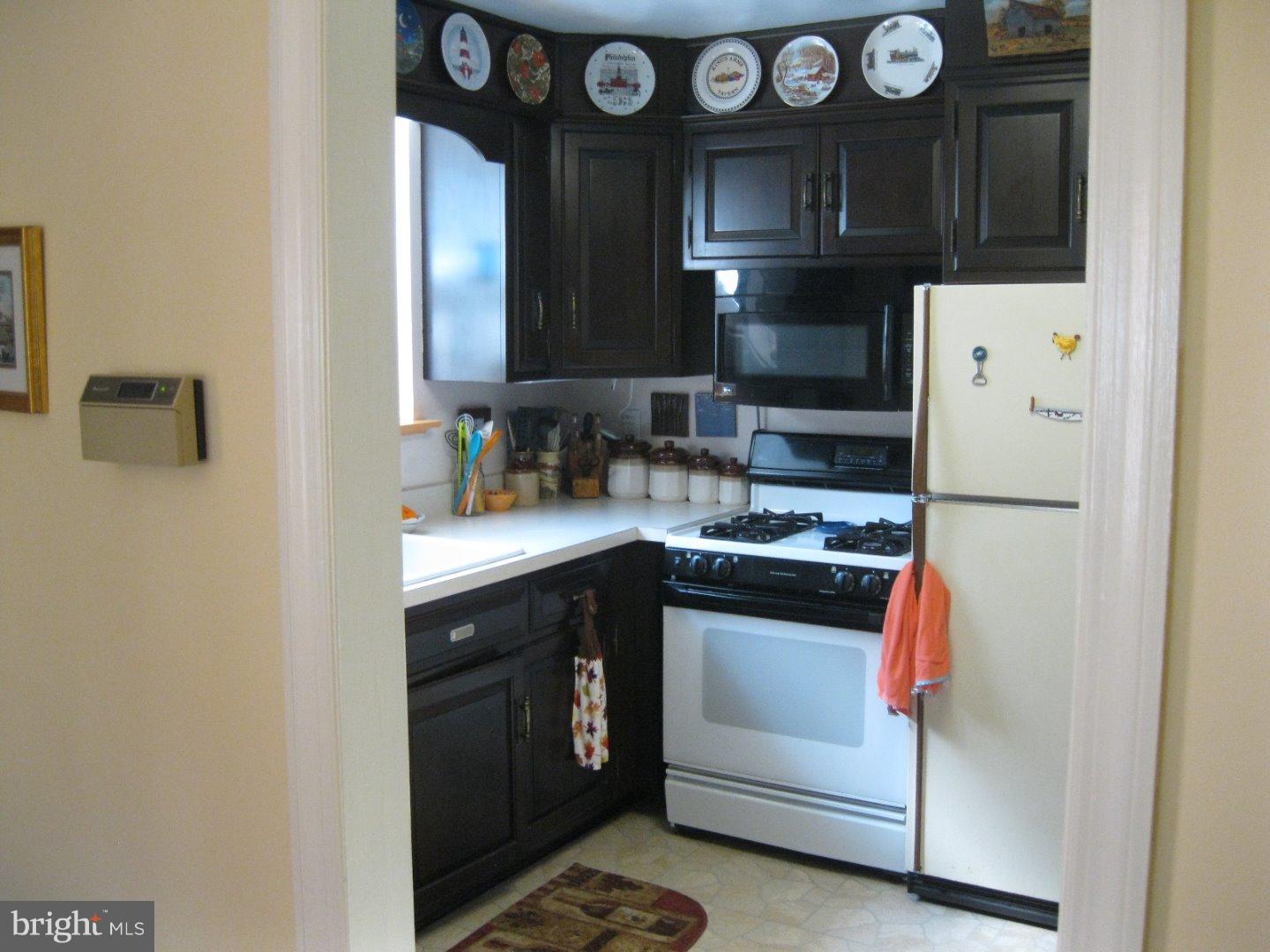 272 Valley View Road Springfield, PA 19064 - Photo 4 of 24 Kitchen
