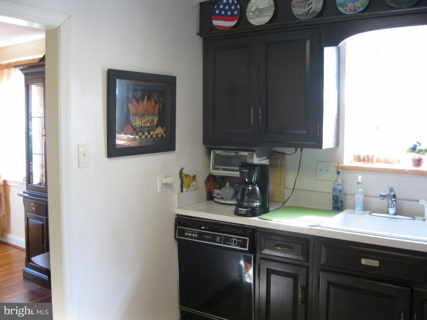 272 Valley View Road Springfield, PA 19064 - Photo 6 of 24 Kitchen