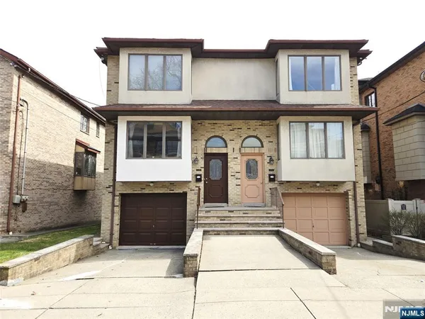 $829,000 | 2478 6th Street, Unit B, Fort Lee, NJ 07024