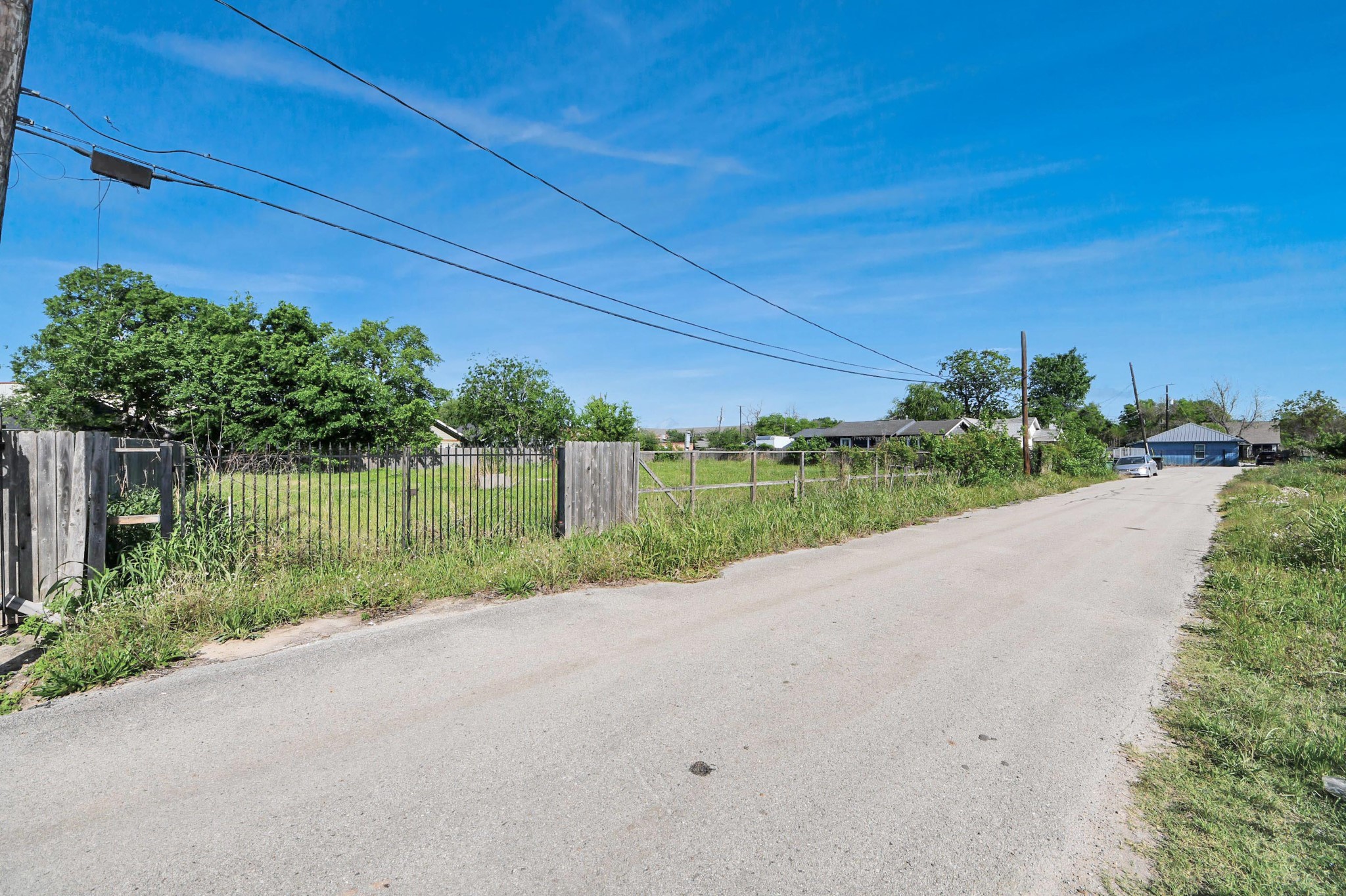 1403 Press Street Houston, TX 77020 - Photo 9 of 11 Front of lot Press st.