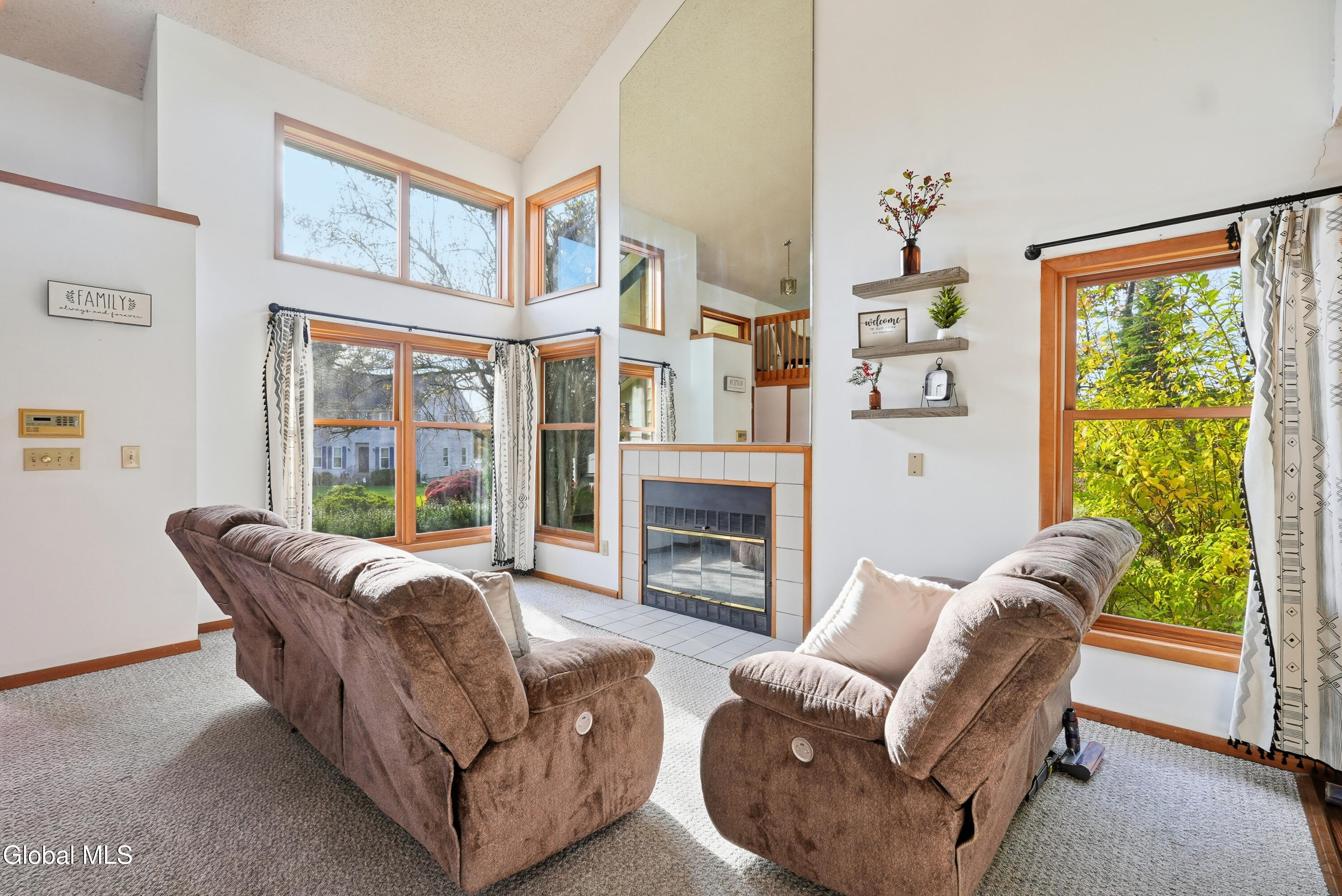 7 Lea Court Schenectady, NY 12309 - Photo 5 of 33 6