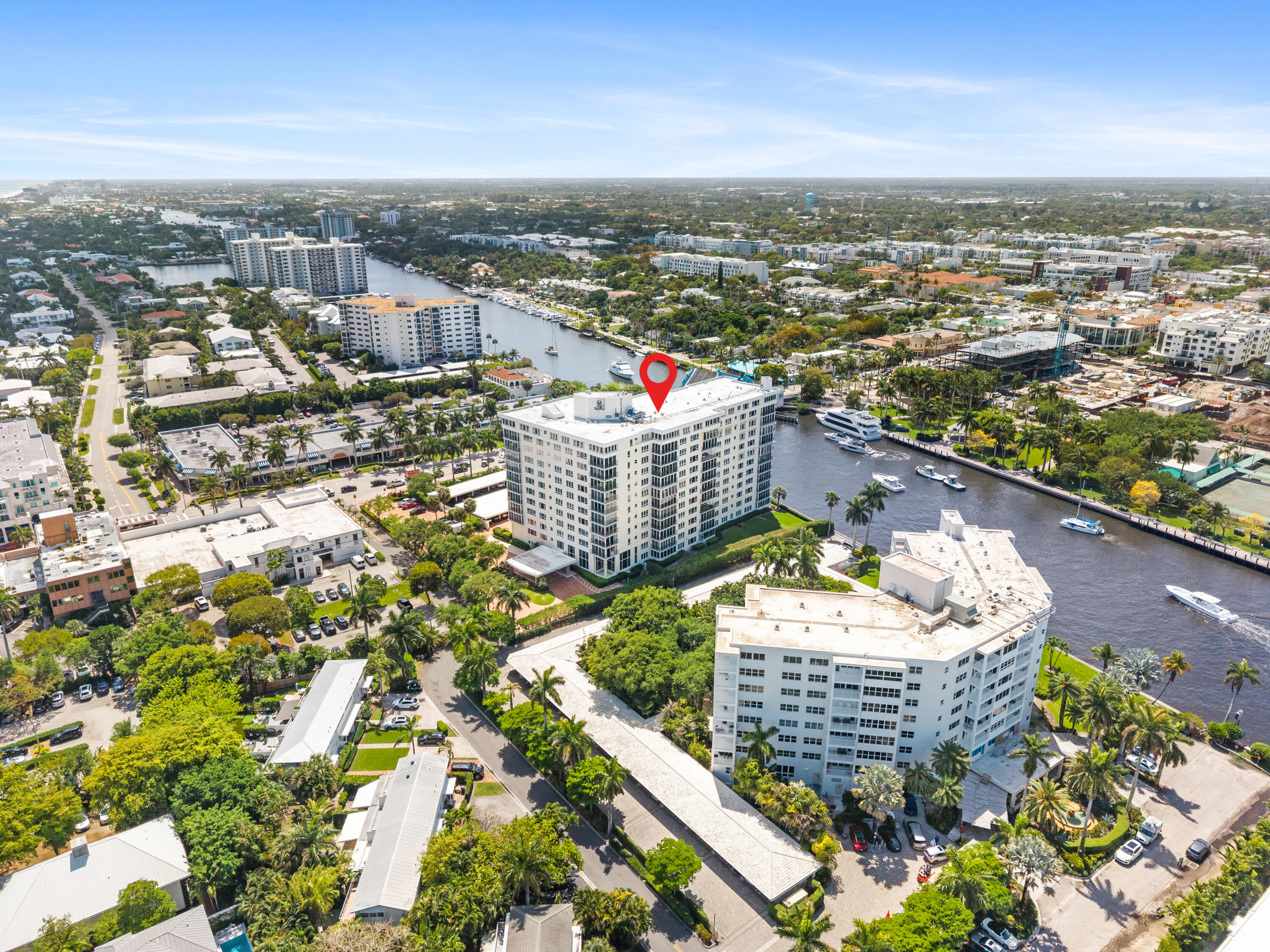 50 E Road, Unit 12A Delray Beach, FL 33483 - Photo 44 of 47 an outdoor view of a building with outdoor seating