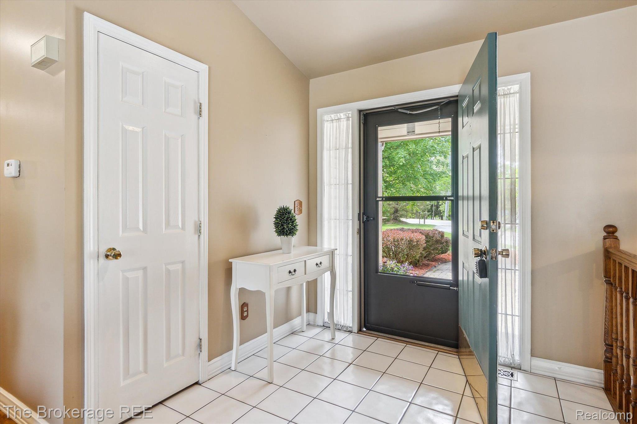 3640 Morgan Road Lake Orion, MI 48359 - Photo 6 of 40 Gallery Image 6