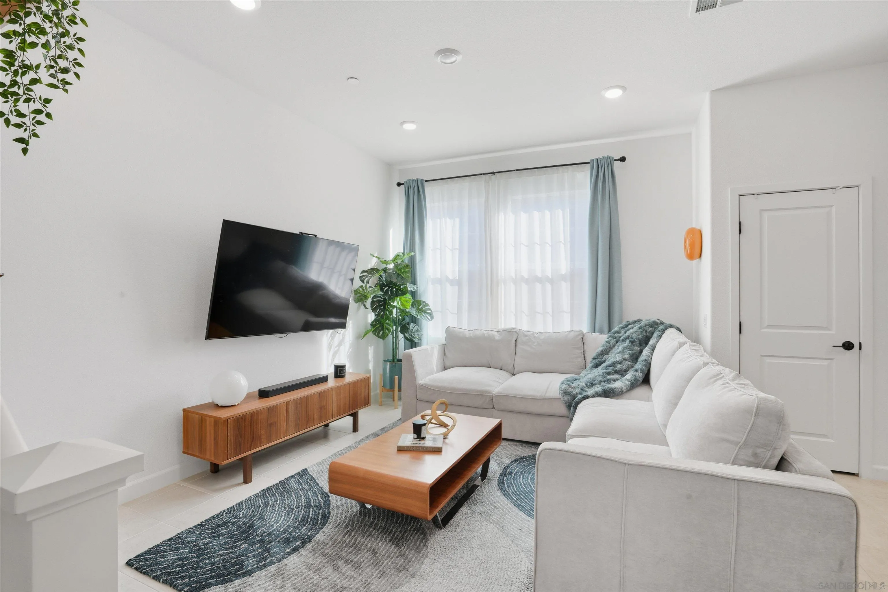 1213 Sunrise View, Unit 102 San Marcos, CA 92078 - Photo 2 of 33