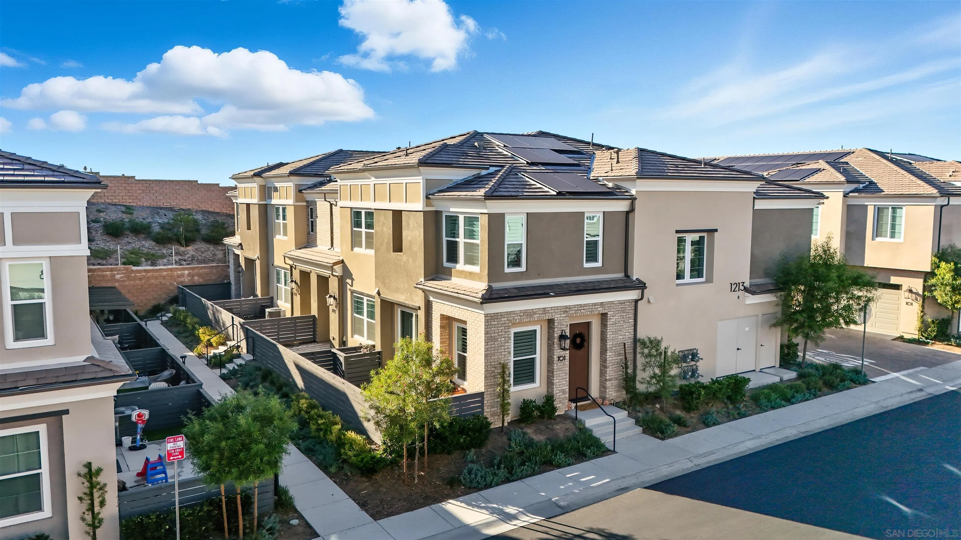 1213 Sunrise View, Unit 102 San Marcos, CA 92078 - Photo 27 of 33