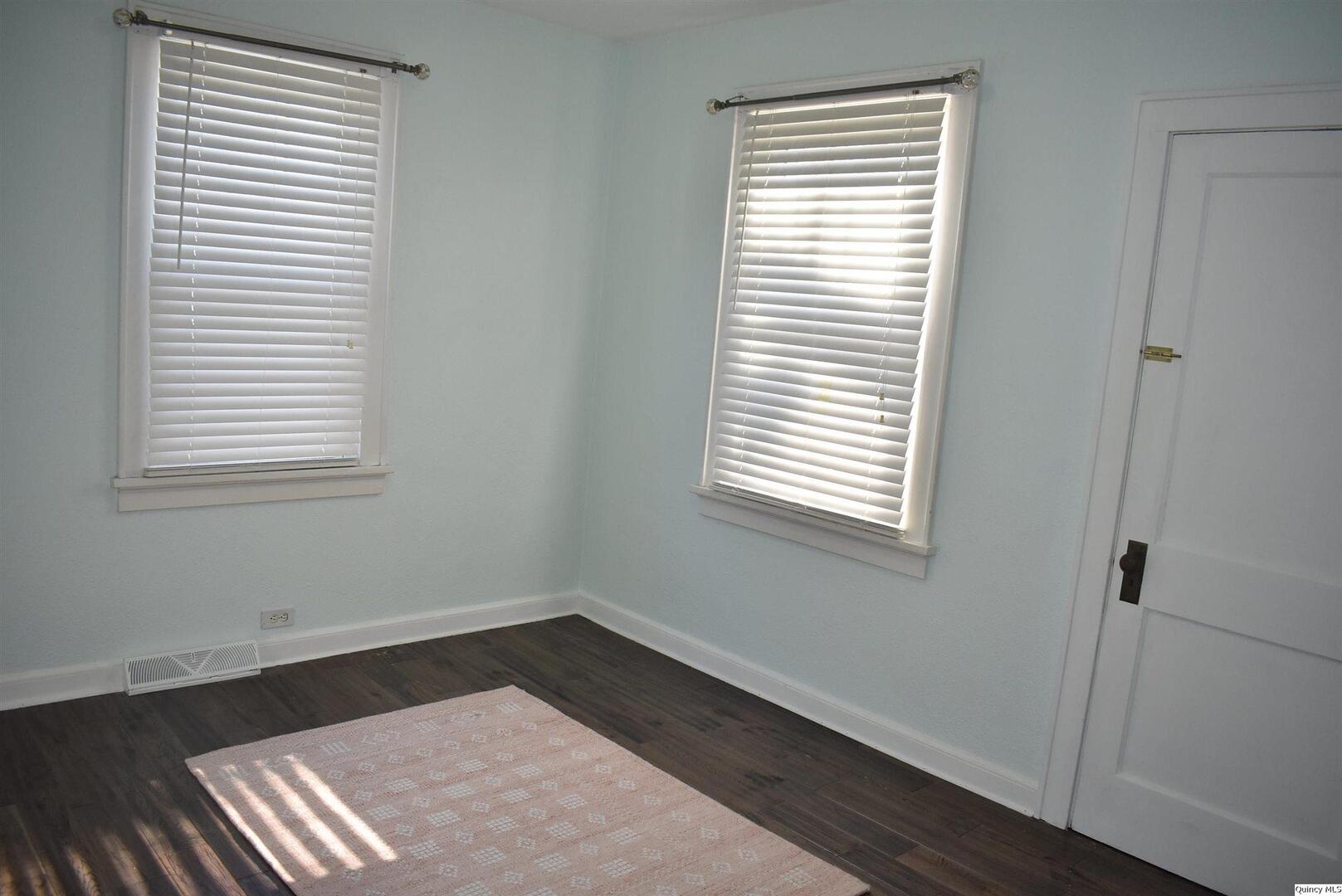 2119 Jefferson Street Quincy, IL 62301 - Photo 12 of 21