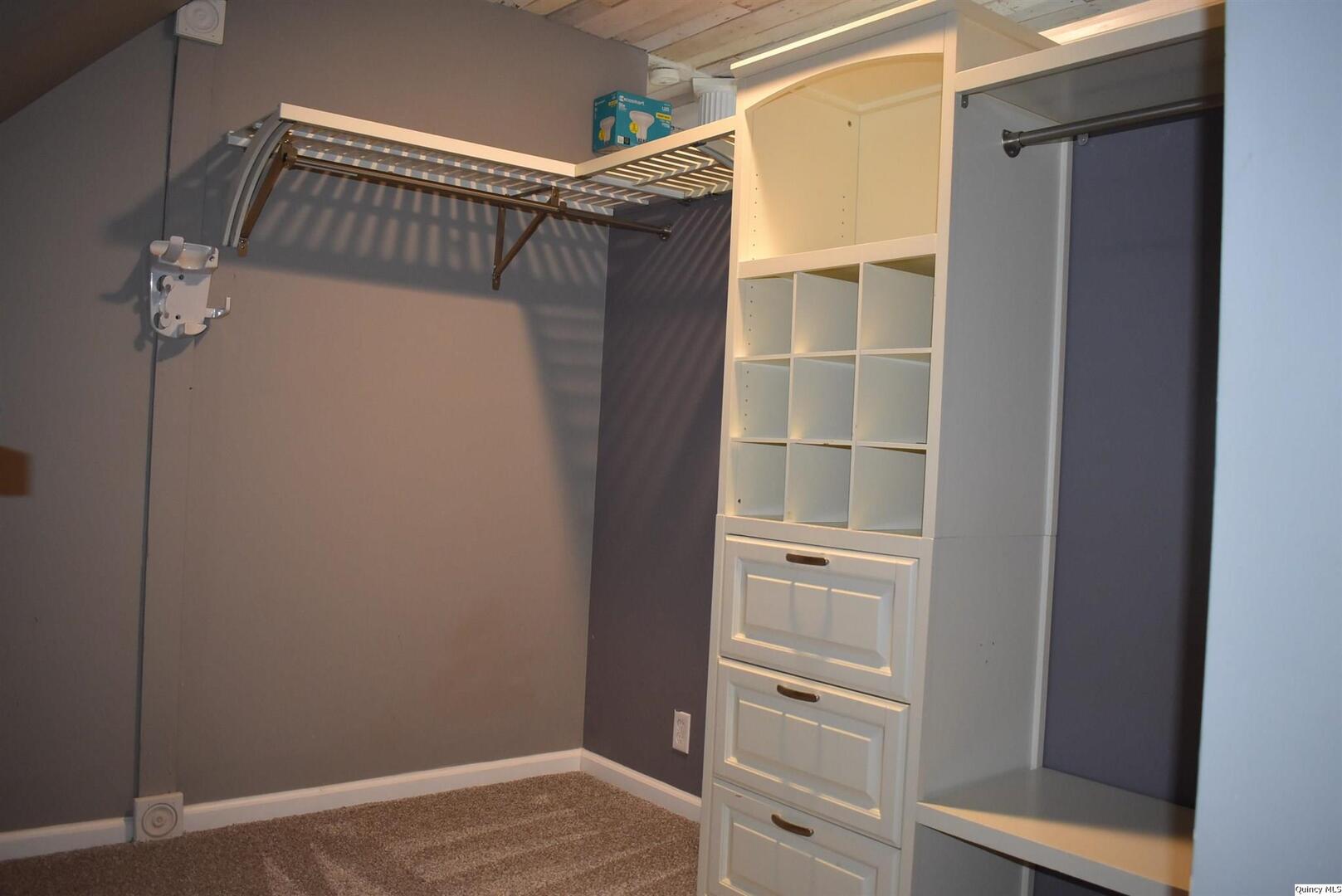 2119 Jefferson Street Quincy, IL 62301 - Photo 15 of 21