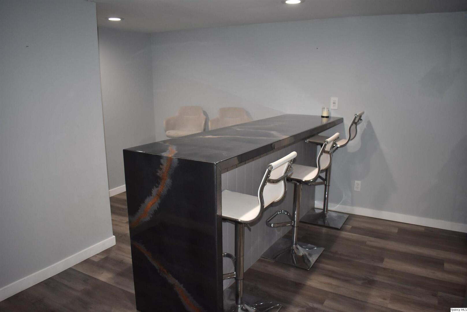 2119 Jefferson Street Quincy, IL 62301 - Photo 19 of 21