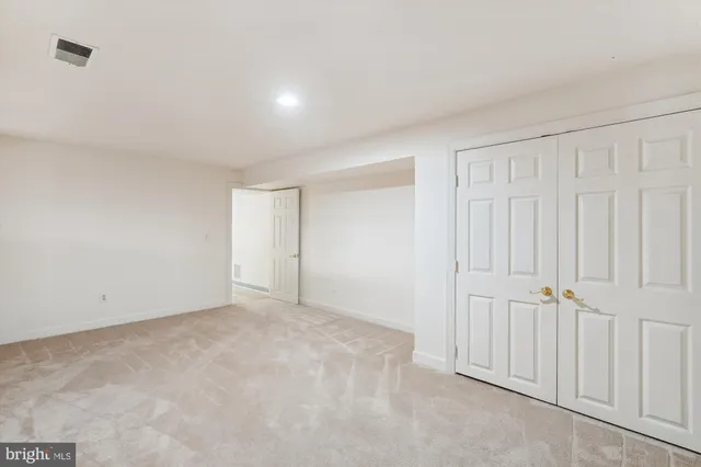 $2,100 | 20672 Fairwater Place, Sterling, VA 20165