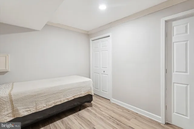 $2,100 | 20672 Fairwater Place, Sterling, VA 20165