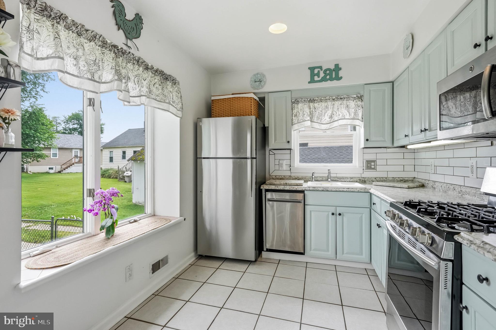 3 Ridgeway Avenue Oaklyn, NJ 08107 - Photo 18 of 51