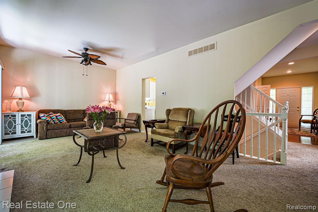 6612 Pond View Road Clarkston, MI 48346 - Photo 19 of 39