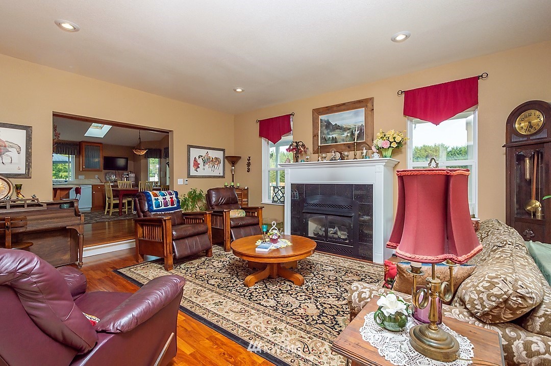 1767 Centralia Alpha Road Chehalis, WA 98532 - Photo 7 of 19 Gallery Image 7