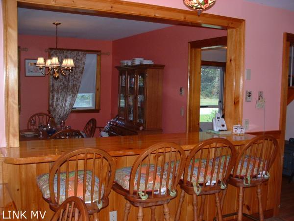 22 Pheasant Lane Oak Bluffs, MA 02557 - Photo 3 of 11 http://d1qzqeyxiitrap.cloudfront.net/photos/19012/600/359214e8.jpg