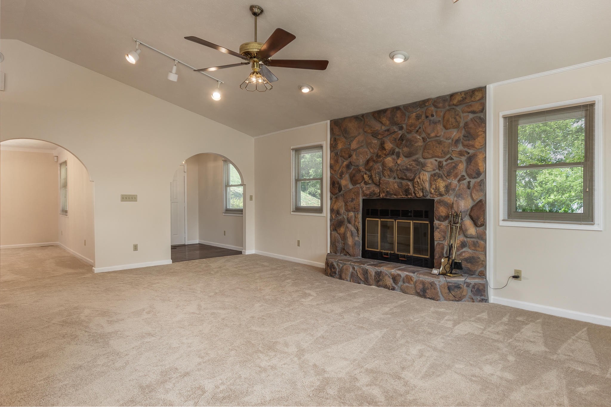 629 Turtle Pointe Bean Station, TN 37708 - Photo 9 of 35 Gallery Image 9