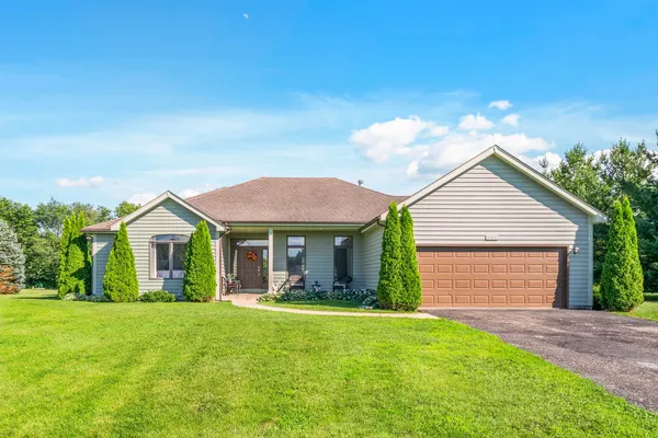 $425,000 | 703 Fowler Street, Millington, IL 60537