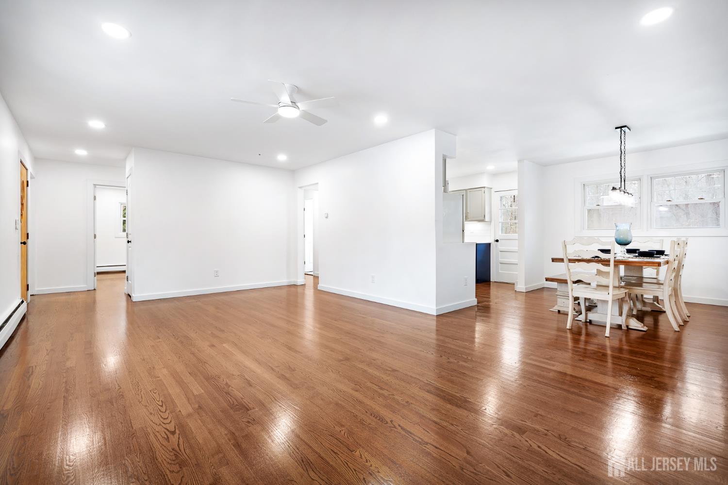 103 Fresh Ponds Road Monroe Township, NJ 08831 - Photo 5 of 35