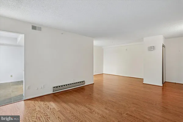 $275,000 | 15210 Elkridge Way, Unit 912E, Silver Spring, MD 20906