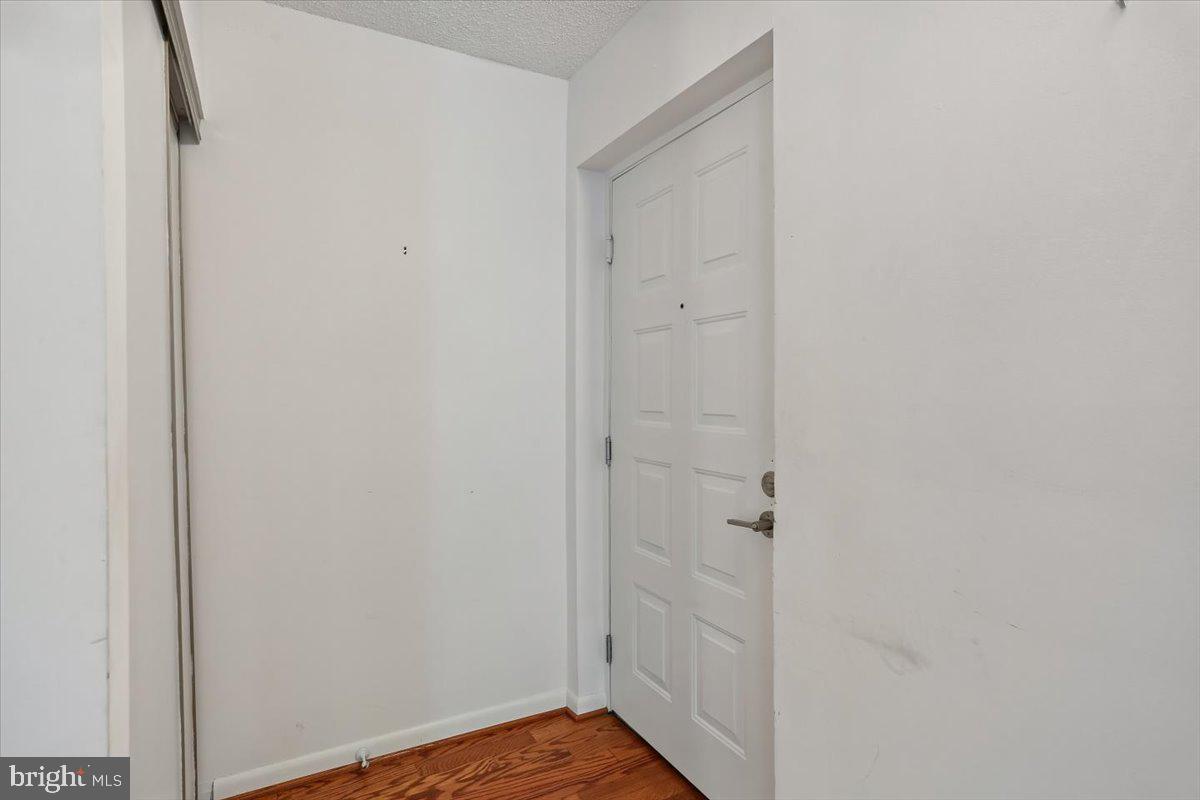 15210 Elkridge Way, Unit 912E Silver Spring, MD 20906 - Photo 5 of 48 a view of bathroom with shower