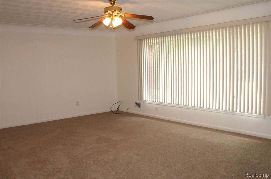 23920 Berg Road Southfield, MI 48033 - Photo 9 of 30 Berg Living Room 2.JPG