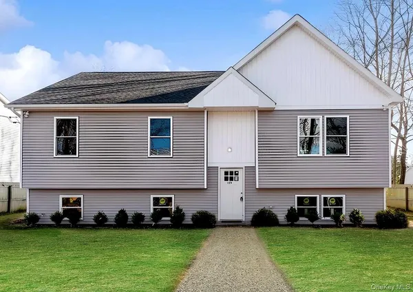 $579,000 | 125 Lynbrook Drive, Mastic Beach, NY 11951
