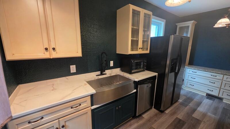 1120 Hamilton Street Manitowoc, WI 54220 - Photo 2 of 30 Kitchen