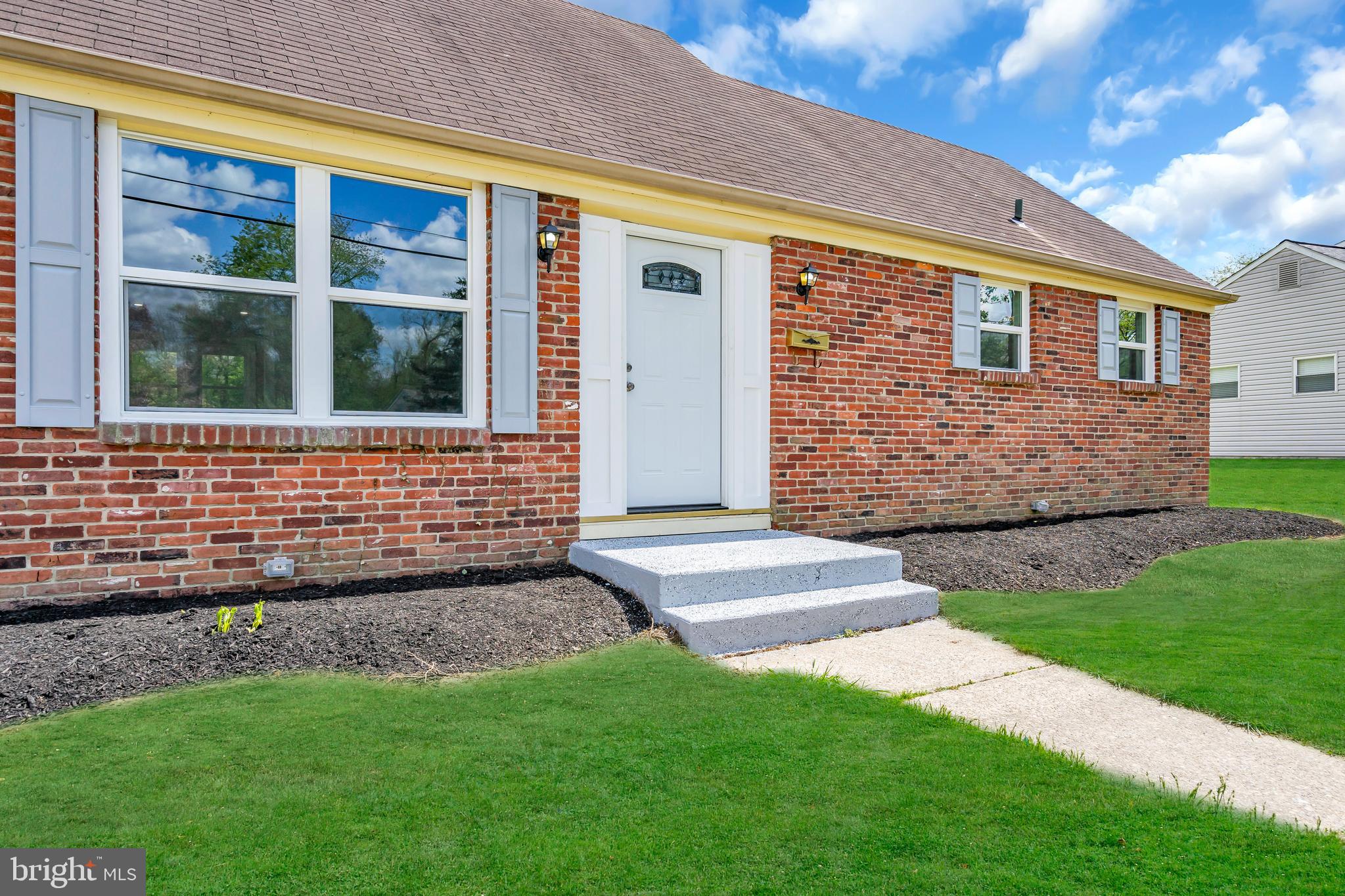 65 Linden Road Burlington, NJ 08016 - Photo 1 of 49
