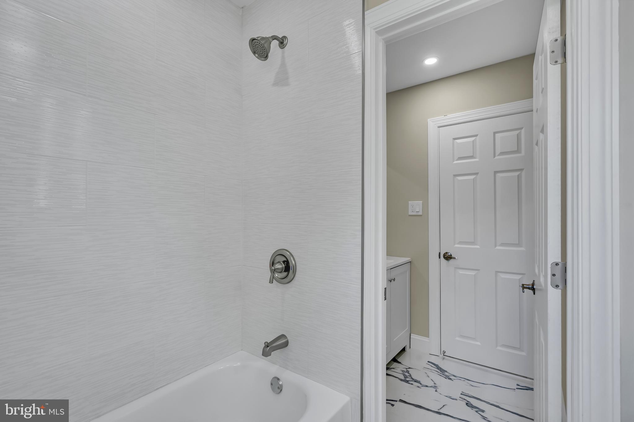 65 Linden Road Burlington, NJ 08016 - Photo 23 of 49