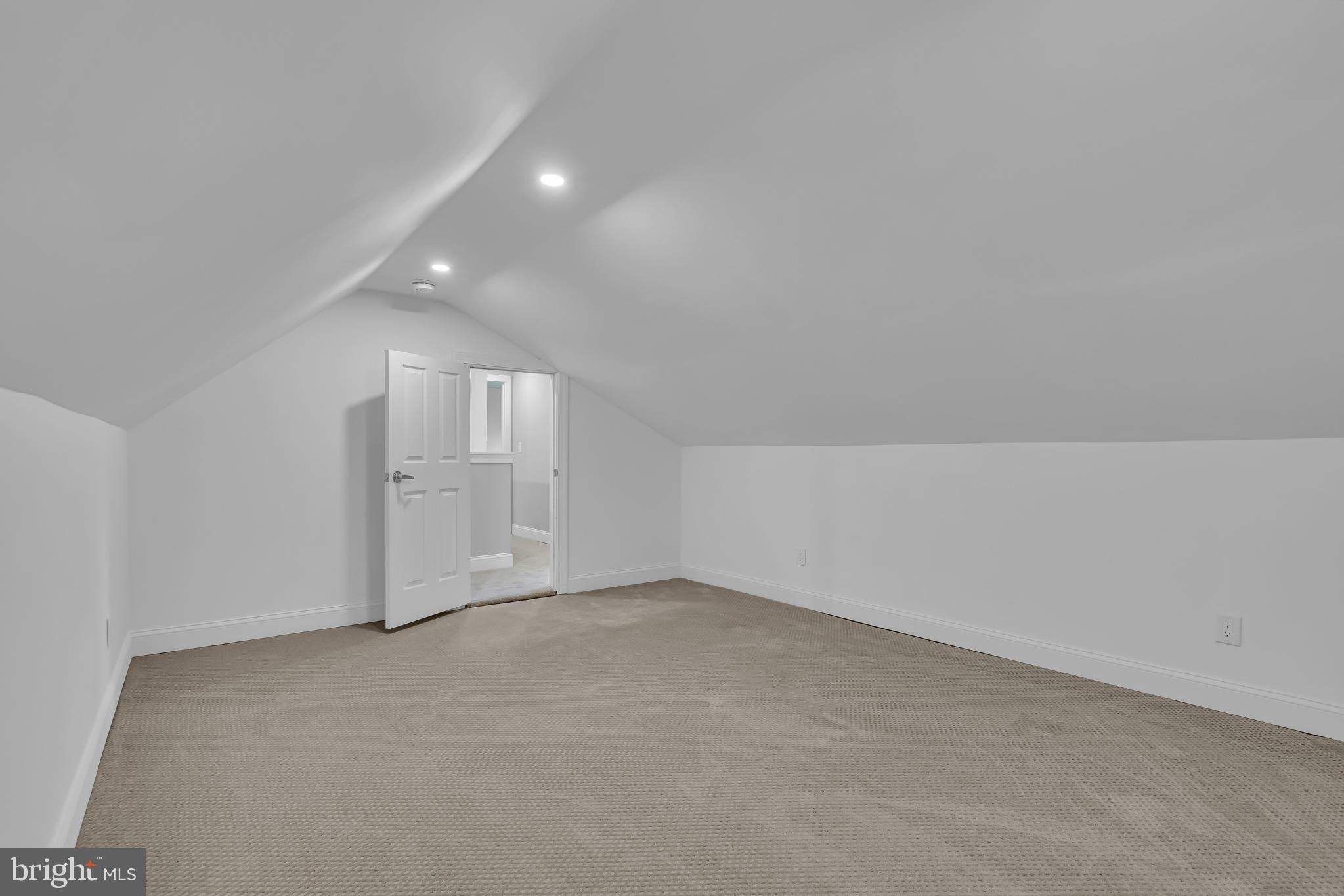 65 Linden Road Burlington, NJ 08016 - Photo 37 of 49
