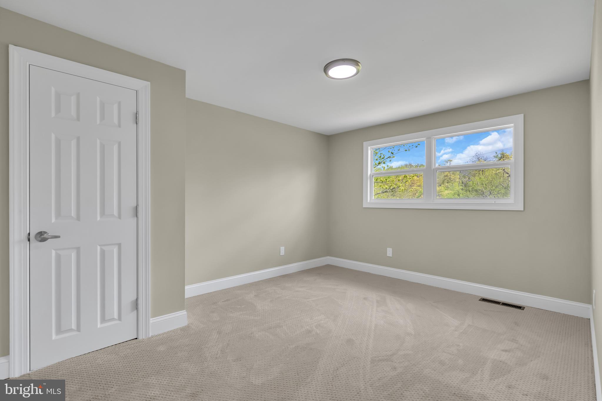 65 Linden Road Burlington, NJ 08016 - Photo 42 of 49