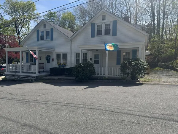 $2,395 | 19 Whipple Avenue, Smithfield, RI 02917