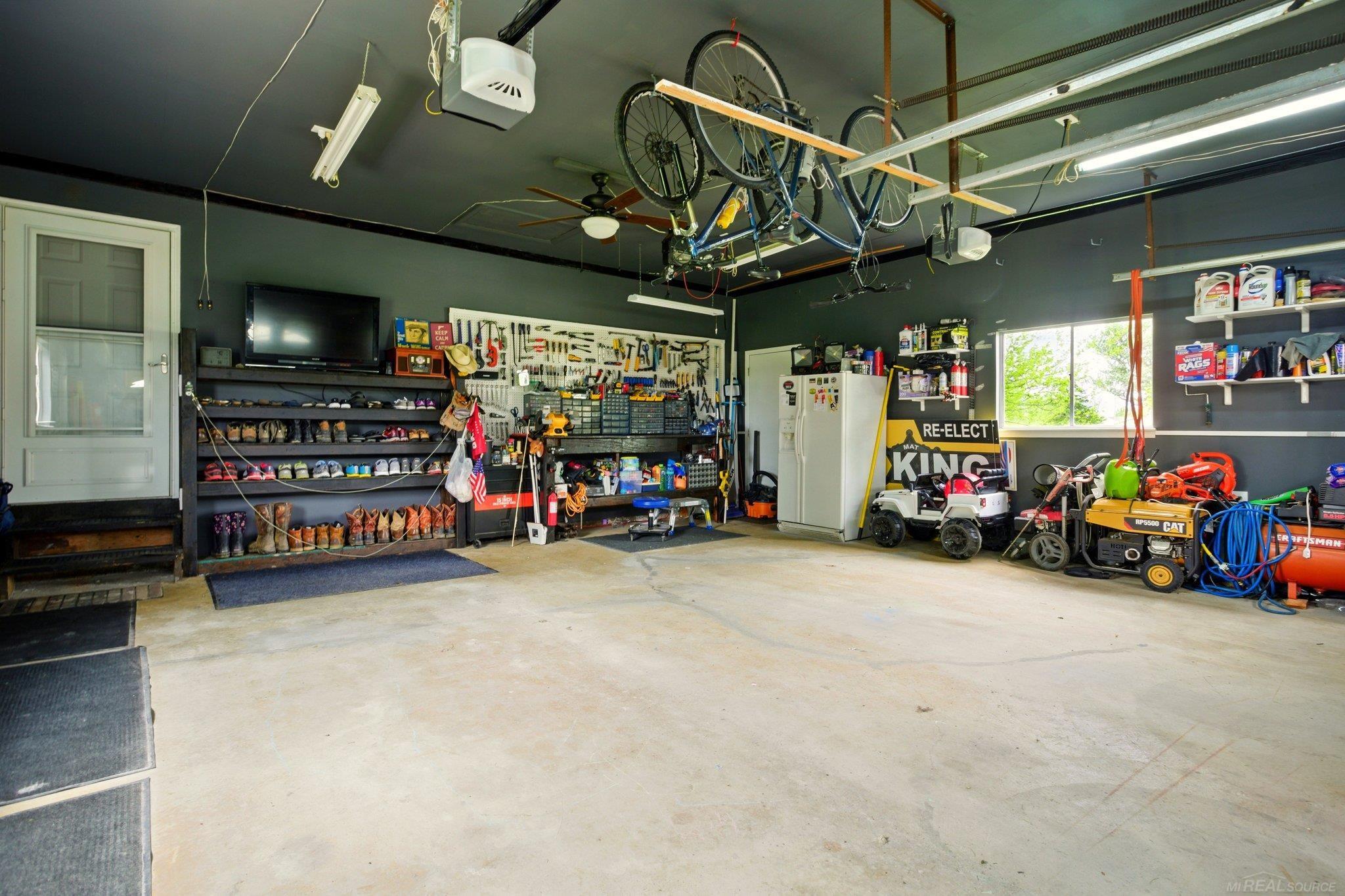2219 Riley Center Road Memphis, MI 48041 - Photo 20 of 26 50175250-1f0a9a5a-cac0-446b-b599-334097f79840.JPG