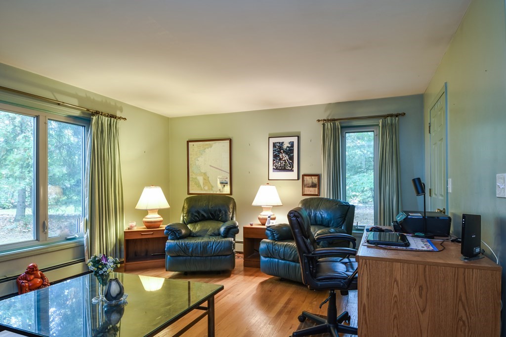 11 Lookout Farm Road Natick, MA 01760 - Photo 16 of 25 Gallery Image 16