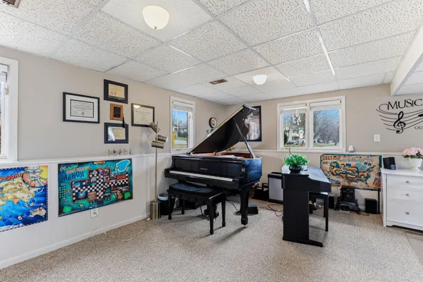 $435,000 | 3604 33rd Avenue Northeast, St. Anthony, MN 55418