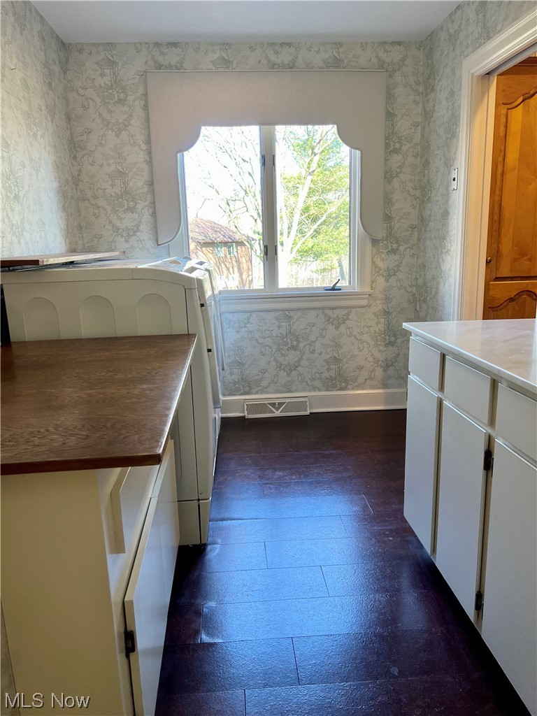 1175 East Calla Road, Unit C111 Youngstown, OH 44514 - Photo 11 of 33 First floor laundry room