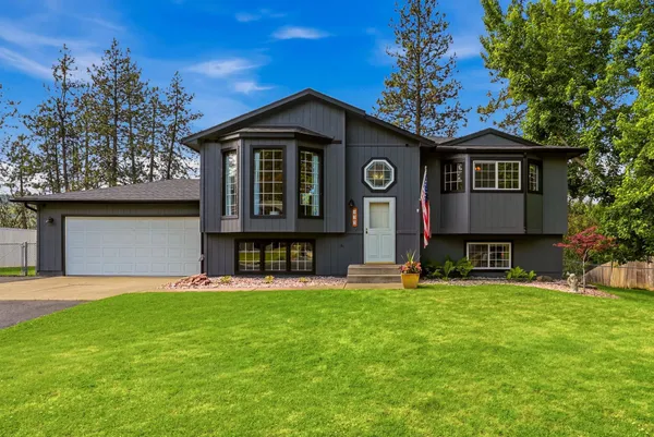 $450,000 | 122 East Wynot Drive, Nine Mile Falls, WA 99026
