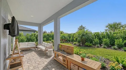 $715,000 | 16711 Seraphic Trail, Bradenton, FL 34211