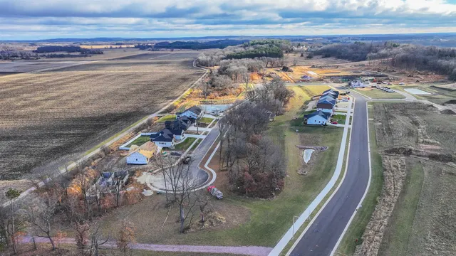 $150,000 | 2941 Hunters Trail, Portage, WI 53901