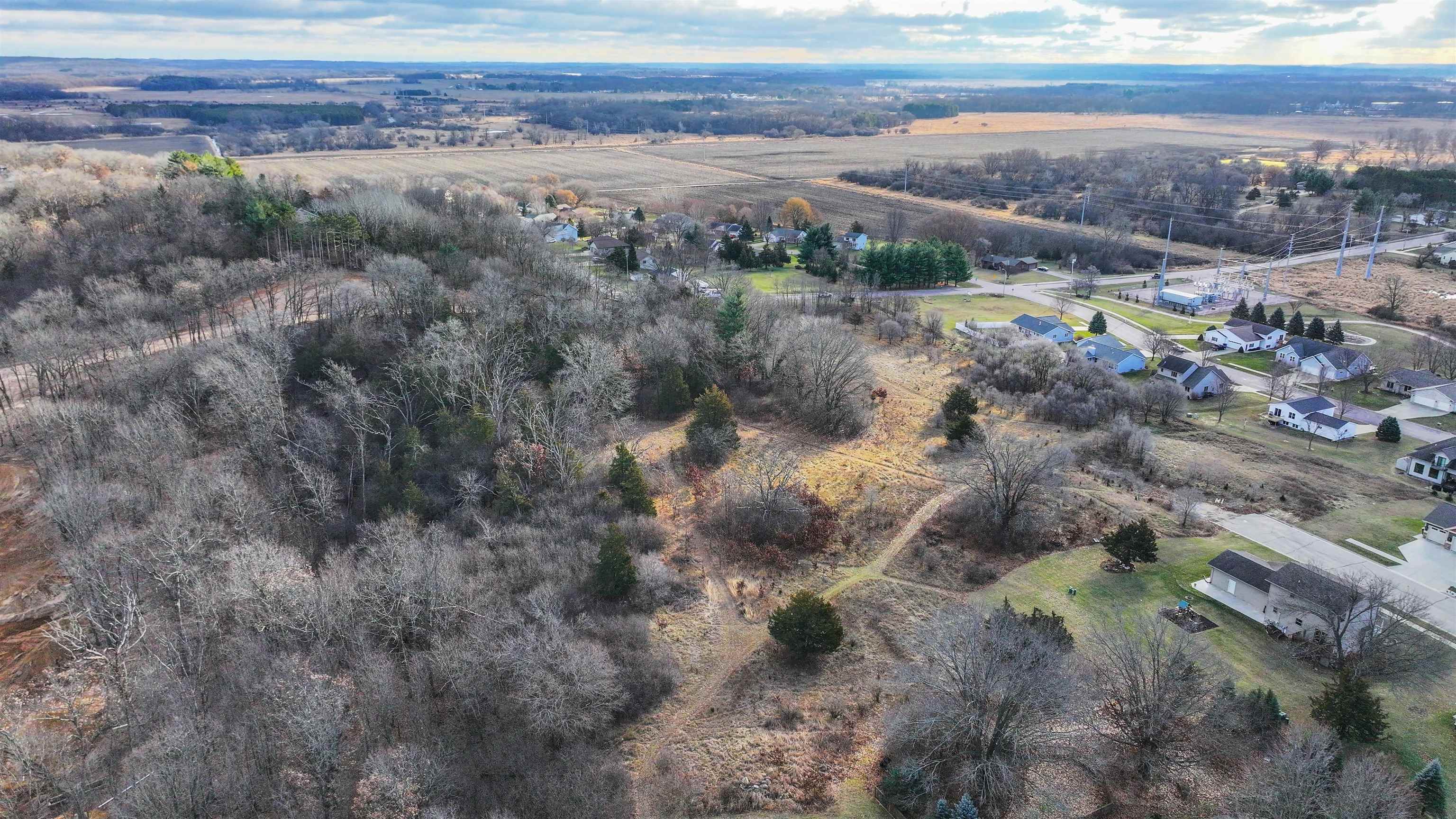 2941 Hunters Trail Portage, WI 53901 - Photo 16 of 33