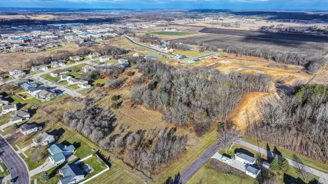 $150,000 | 2941 Hunters Trail, Portage, WI 53901