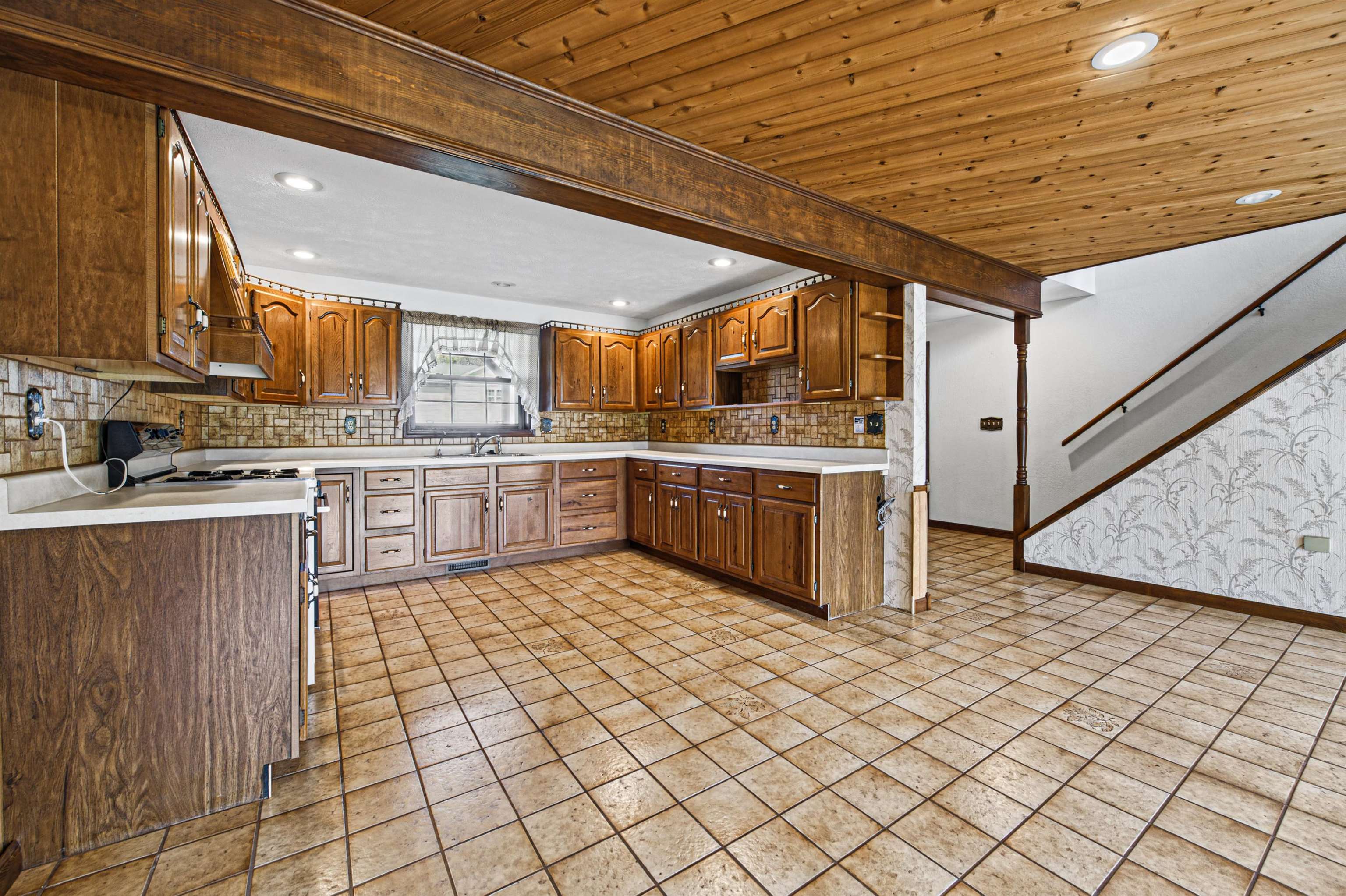 2131 Lancaster Heights Road Freeport, IL 61032 - Photo 5 of 43 Gallery Image 5