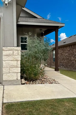 $1,900 | 302 Eves Necklace Dr., Buda, TX 78610