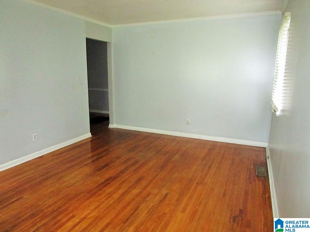 132 Crystal Avenue Bessemer, AL 35023 - Photo 3 of 28